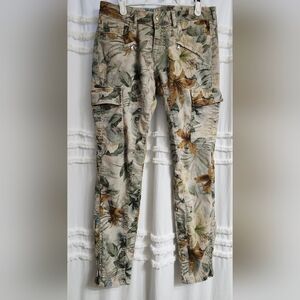 Mason Floral Print Cargo Women Jeans - Green and Brown. Size 28
